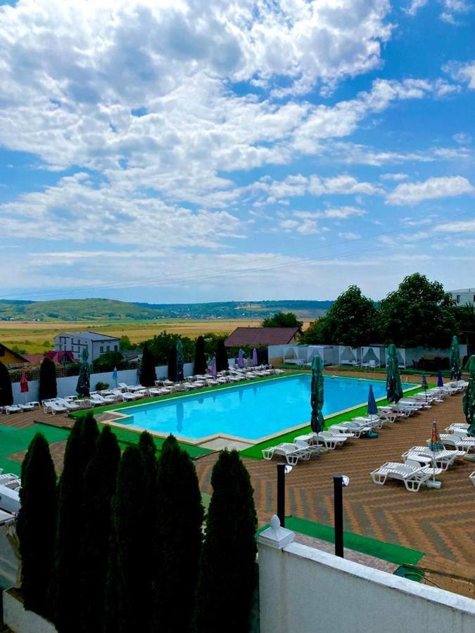 Hotel Premier Class Valea Lupului  Eksteriør bilde