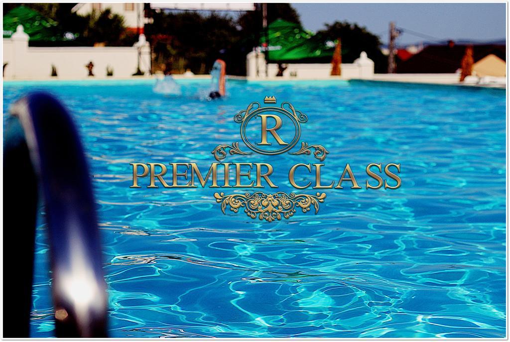 Hotel Premier Class Valea Lupului  Eksteriør bilde