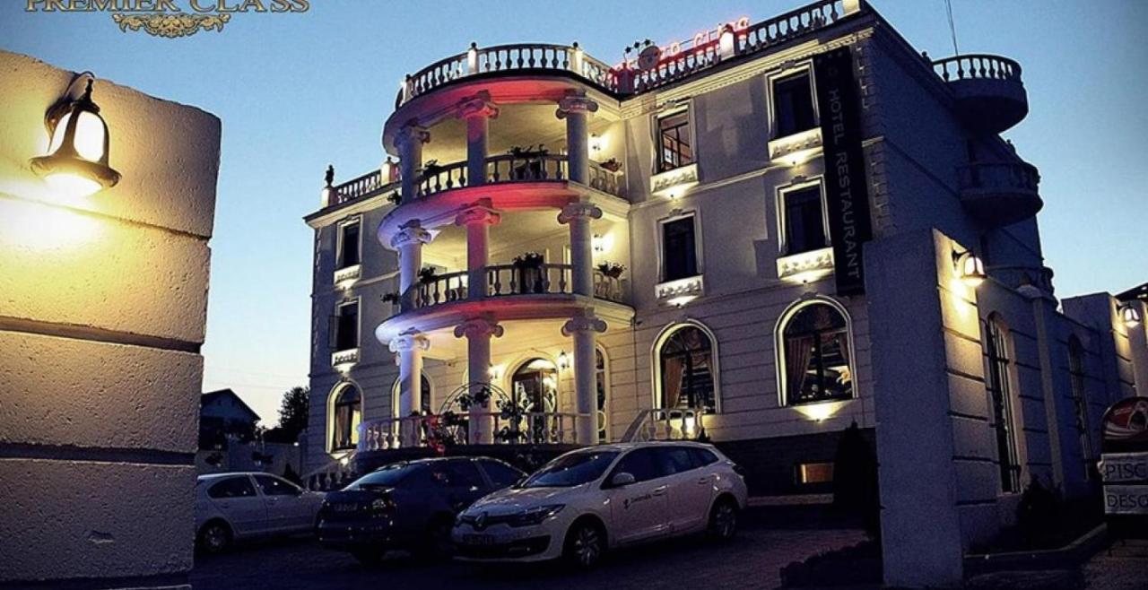 Hotel Premier Class Valea Lupului  Eksteriør bilde